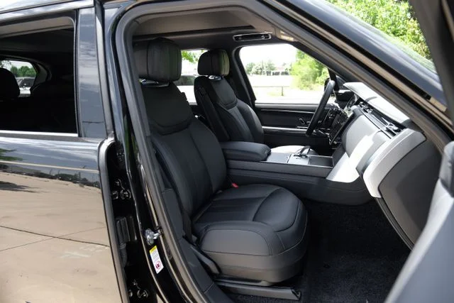 New 2026 Black Land Rover SE image 40