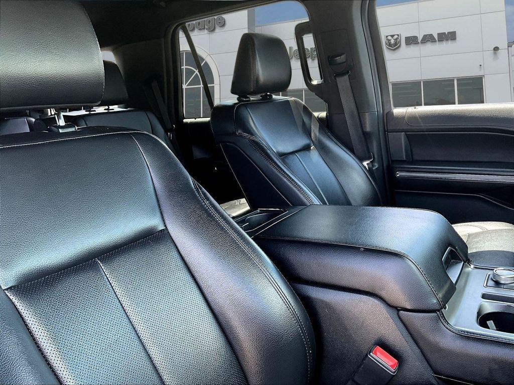 Used 2021 Black Ford XLT image 31