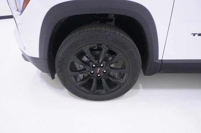 New 2026 Summit White GMC Elevation image 11