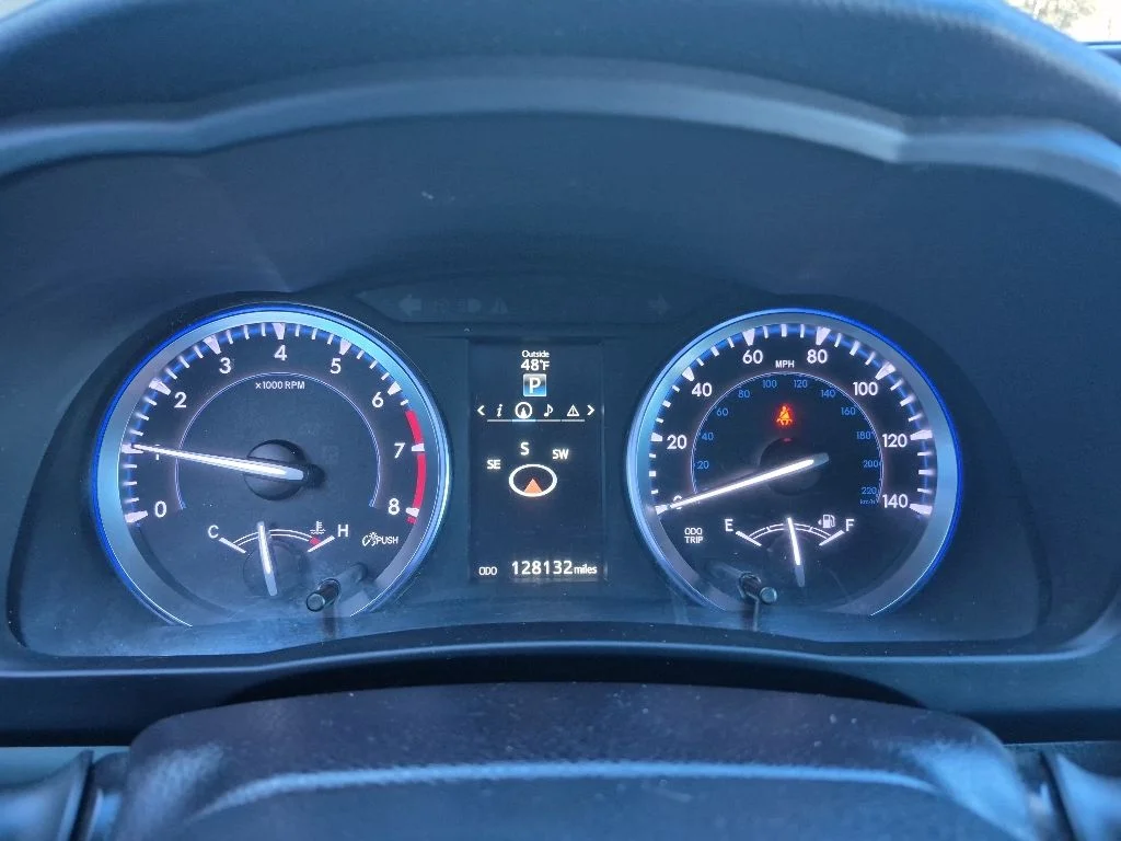 Used 2016 Gray Toyota XLE V6 image 22