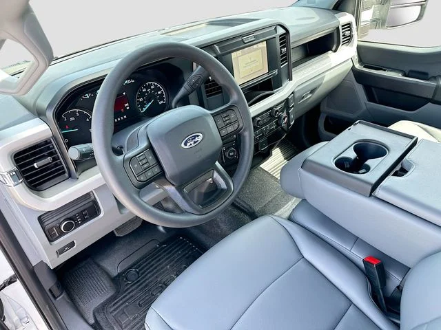 New 2026 Oxford White Ford XL image 6
