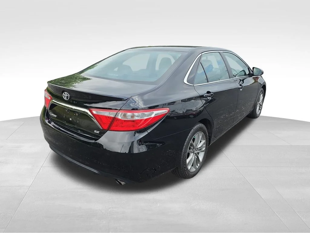 Used 2017 Black Toyota SE image 7