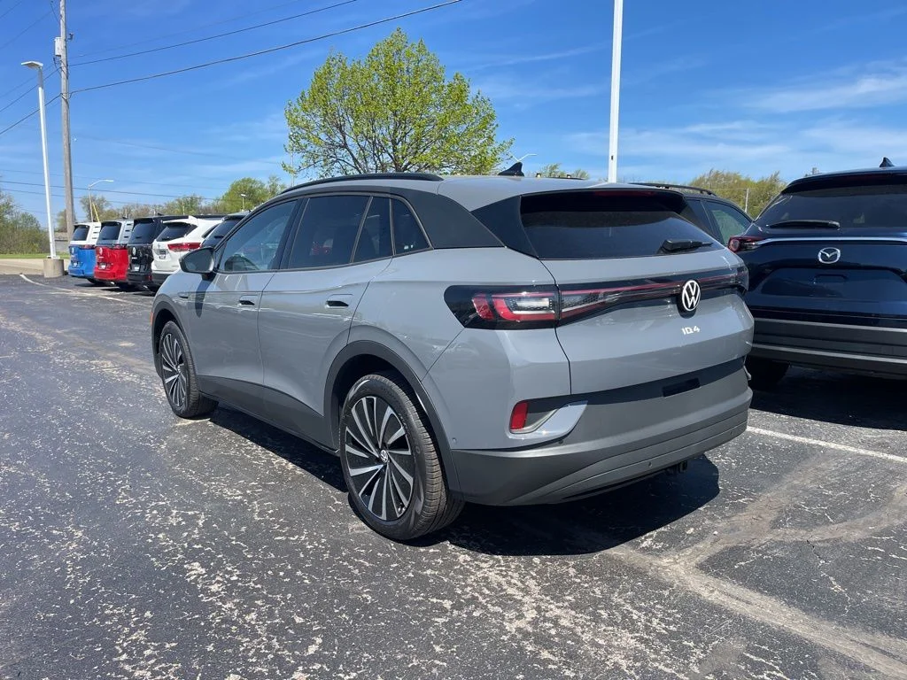 New 2026 Pure Gray Volkswagen Pro image 3