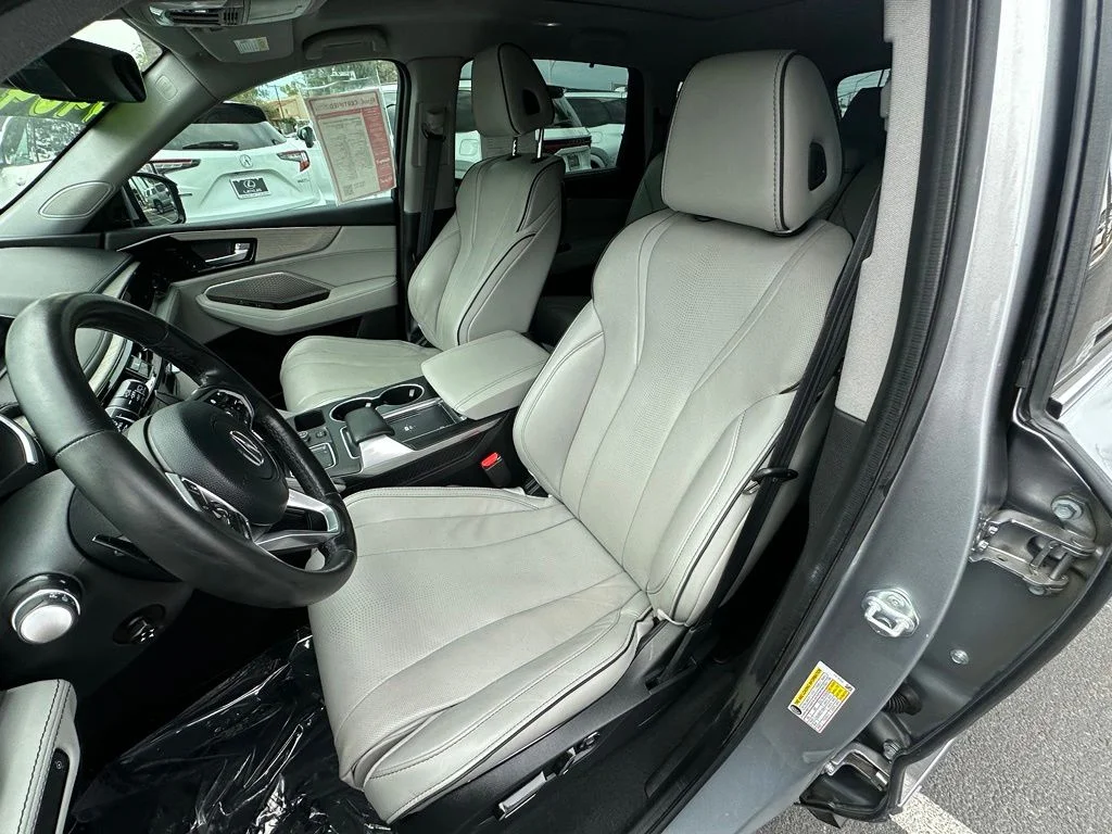 Used 2024 Silver Acura Advance image 3