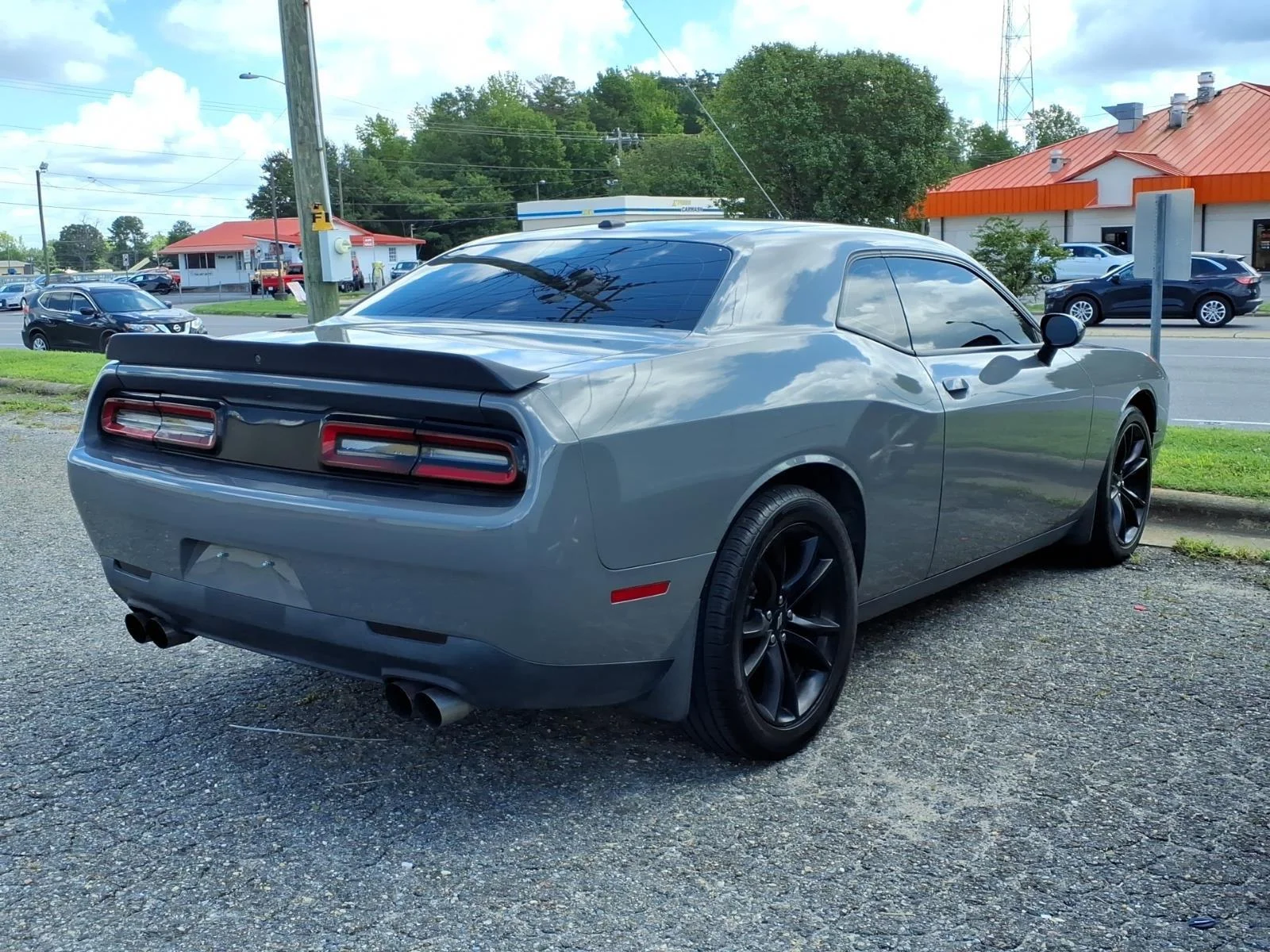Used 2018 Destroyer Gray Clearcoat Dodge SXT image 6