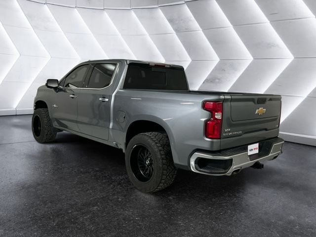 Used 2021 Gray Chevrolet LTZ image 6