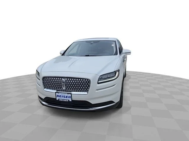 Used 2023 White Lincoln Reserve image 3