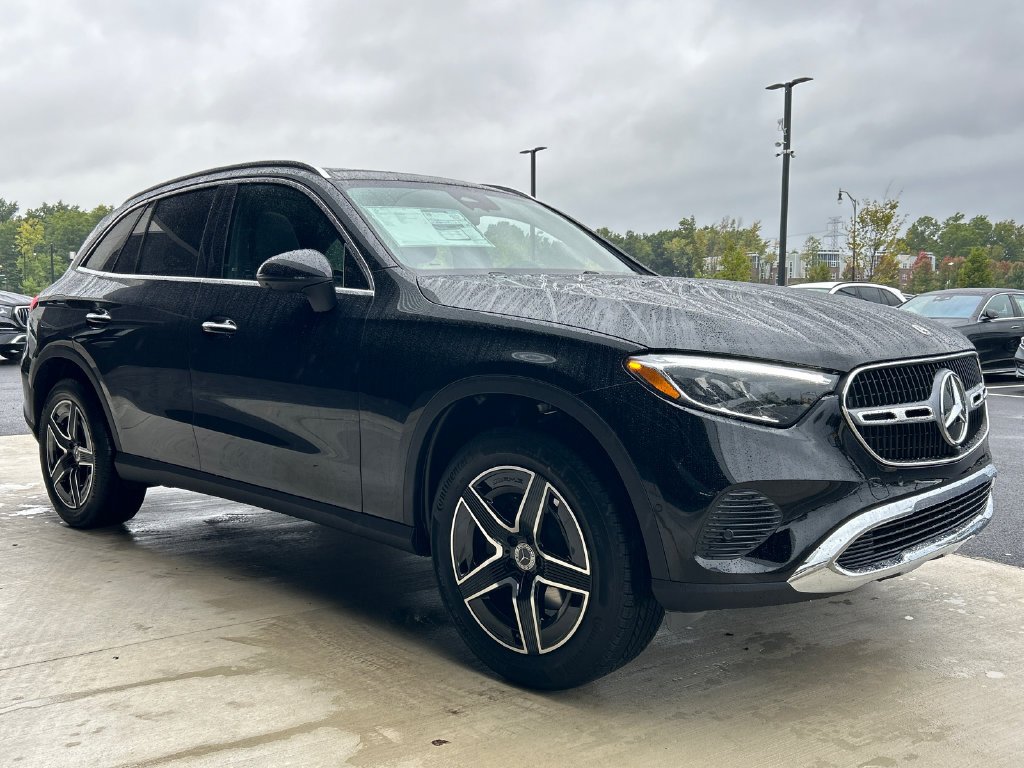 New 2027 Black Mercedes-Benz GLC 300 image 40