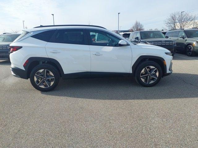 New 2026 White Pearl Hyundai SEL image 5