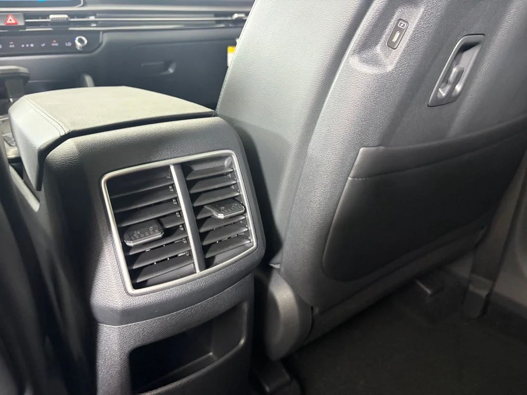 New 2026 Glacial White Pearl Kia X-Line image 13