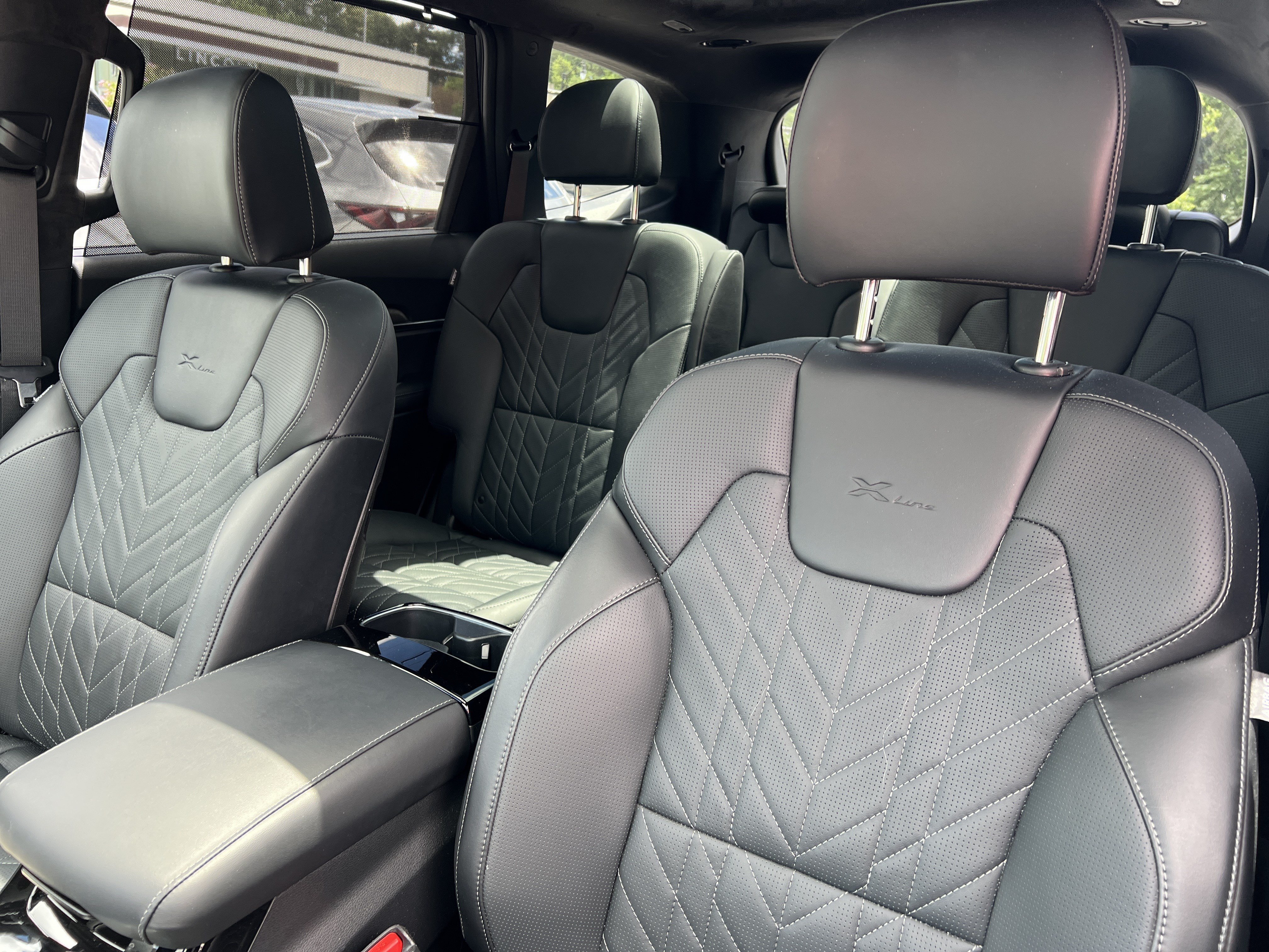 Used 2025 Panthera Metal Kia SX-Prestige X-Line image 9