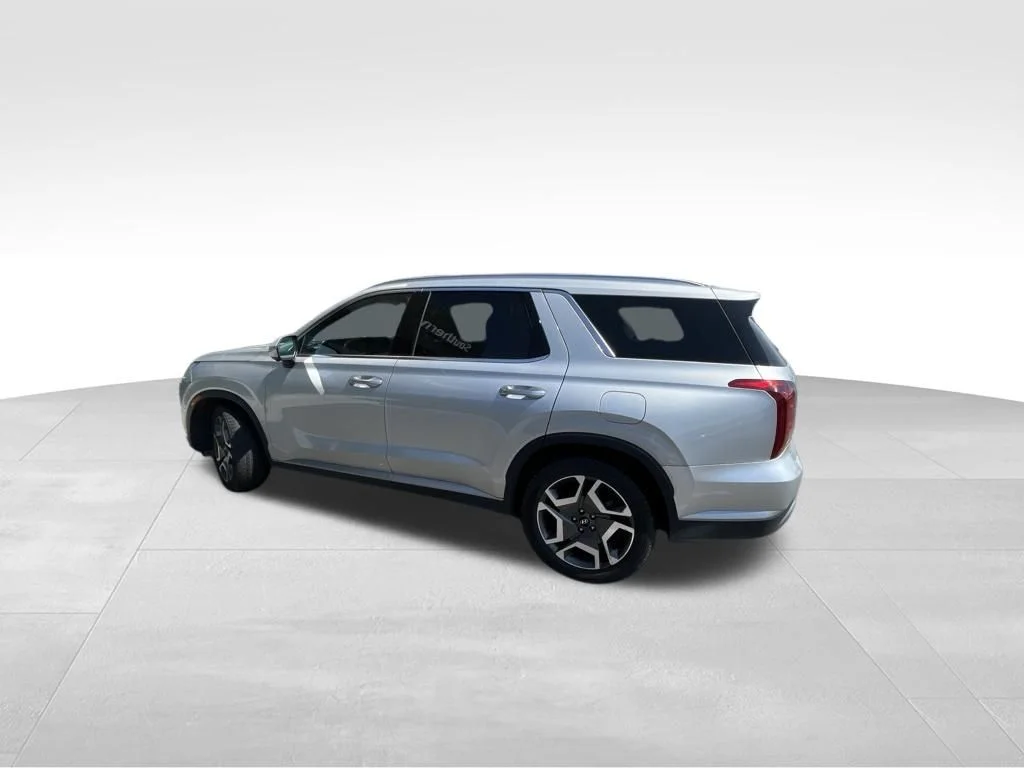 Used 2024 Silver Hyundai SEL image 10