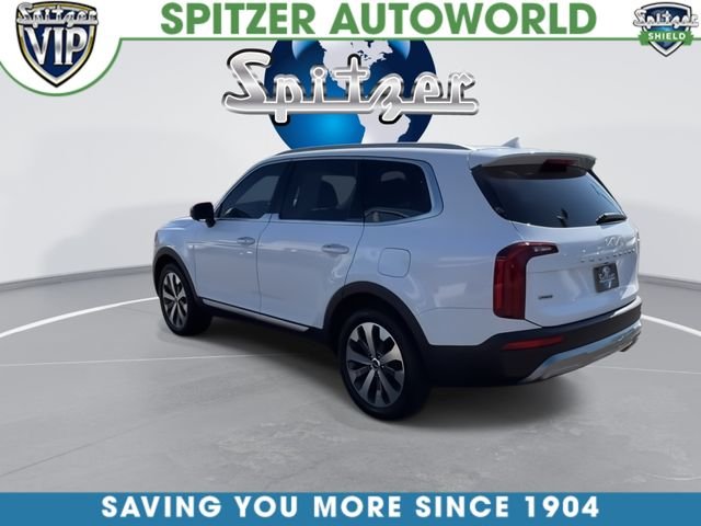Used 2022 White Kia S image 8