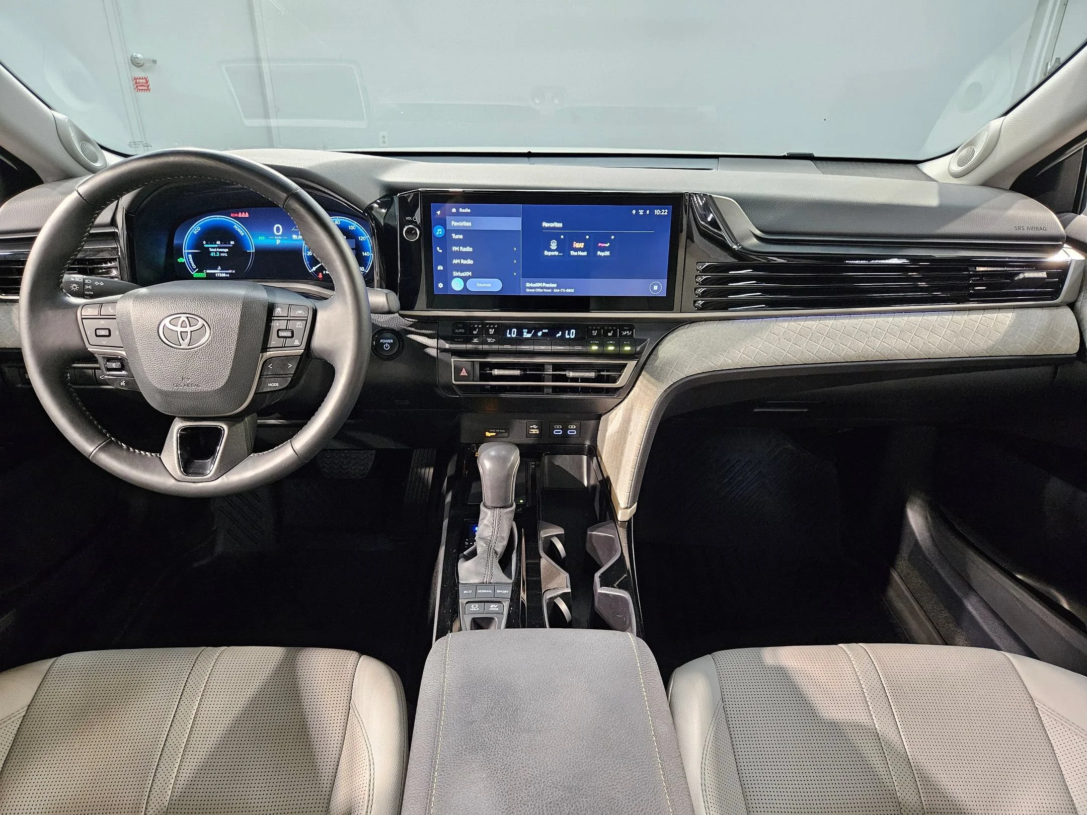 Certified Used 2025 Wind Chill Pearl Toyota XLE image 10