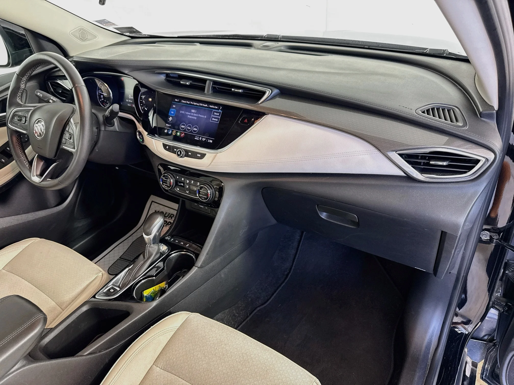 Used 2021 Ebony Twilight Metallic Buick Select image 27