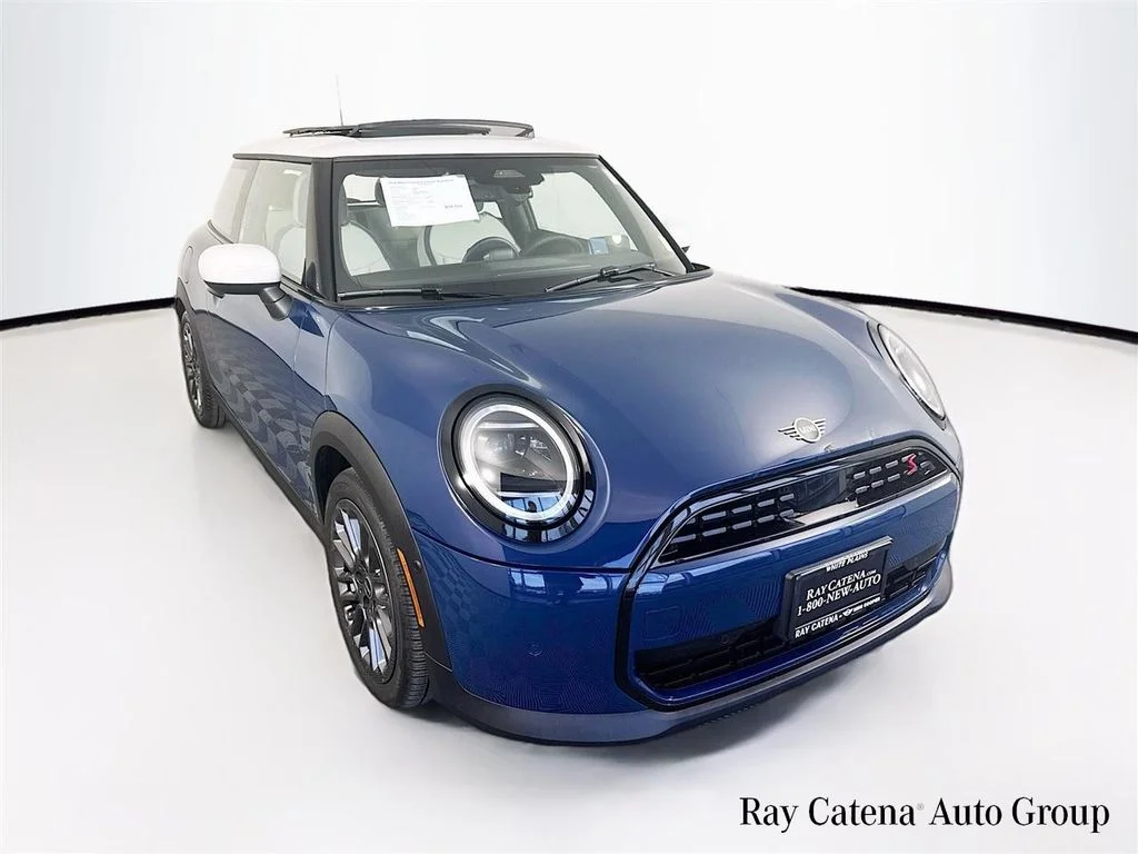 2026 MINI Hardtop Cooper S Signature's photo