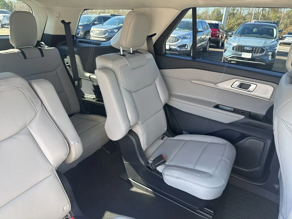 New 2026 Black Ford Active image 12