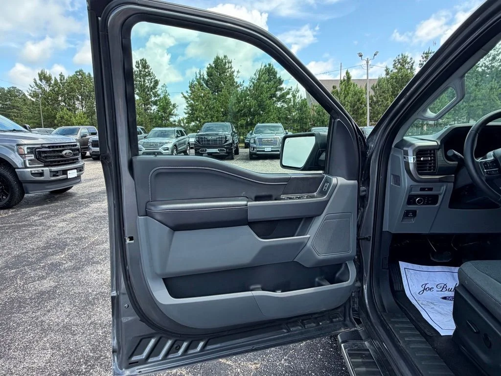Used 2025 Gray Ford XLT image 18