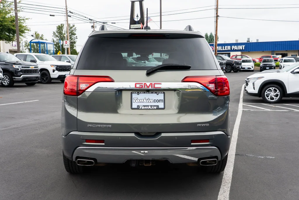 Used 2017 MINERAL METALLIC GMC Denali image 3