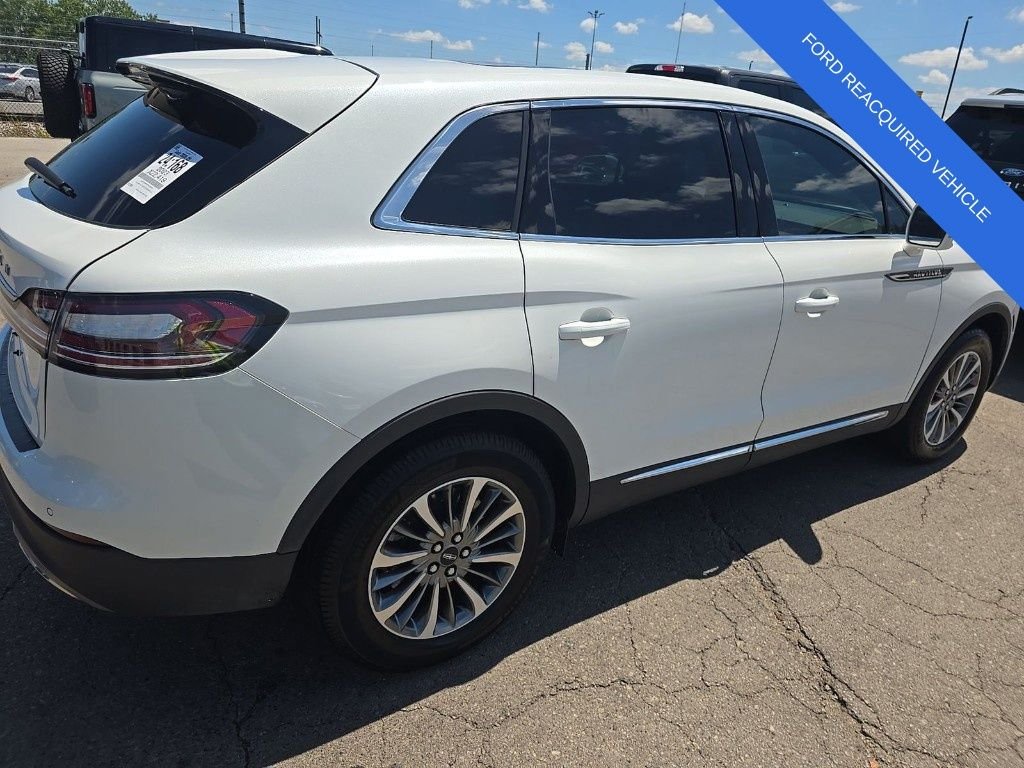 Used 2023 White Lincoln Reserve image 4