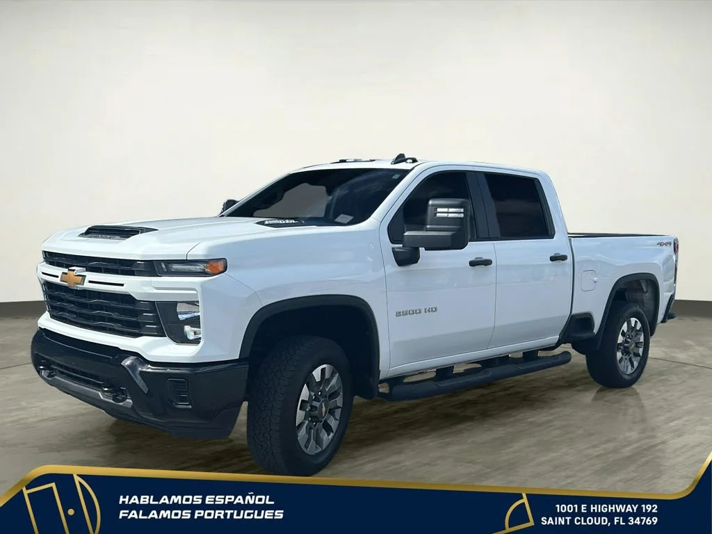 Used 2025 Summit White Chevrolet Custom image 2