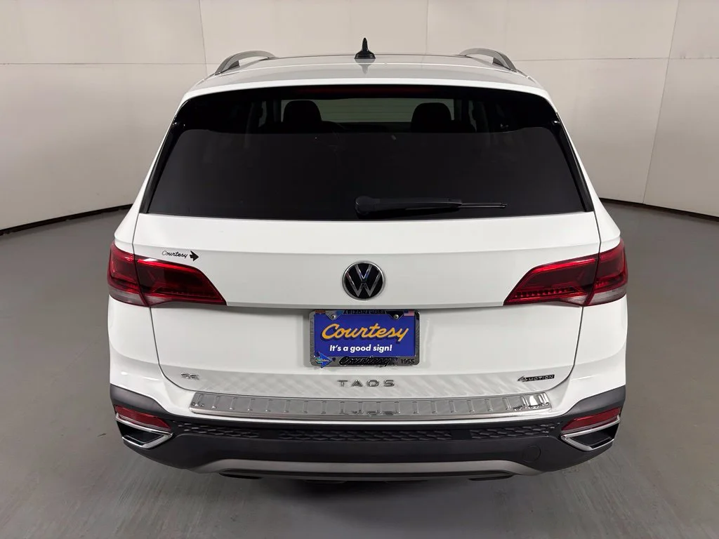 Used 2023 White Volkswagen 1.5T SE image 7