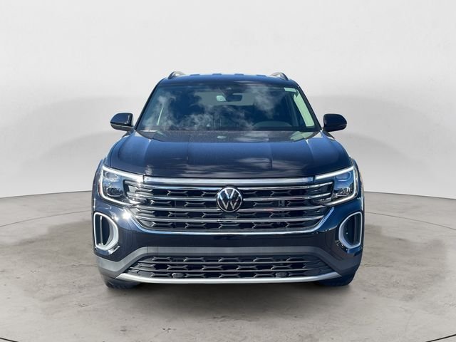 New 2026 Black Volkswagen SE image 8