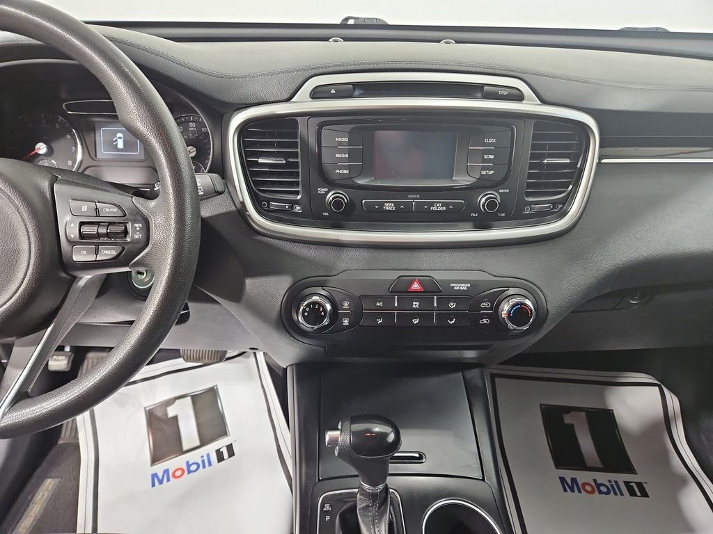 Used 2017 Silver Kia LX image 18