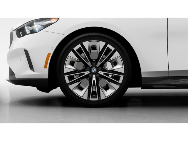 New 2027 Alpine White BMW 530i image 7