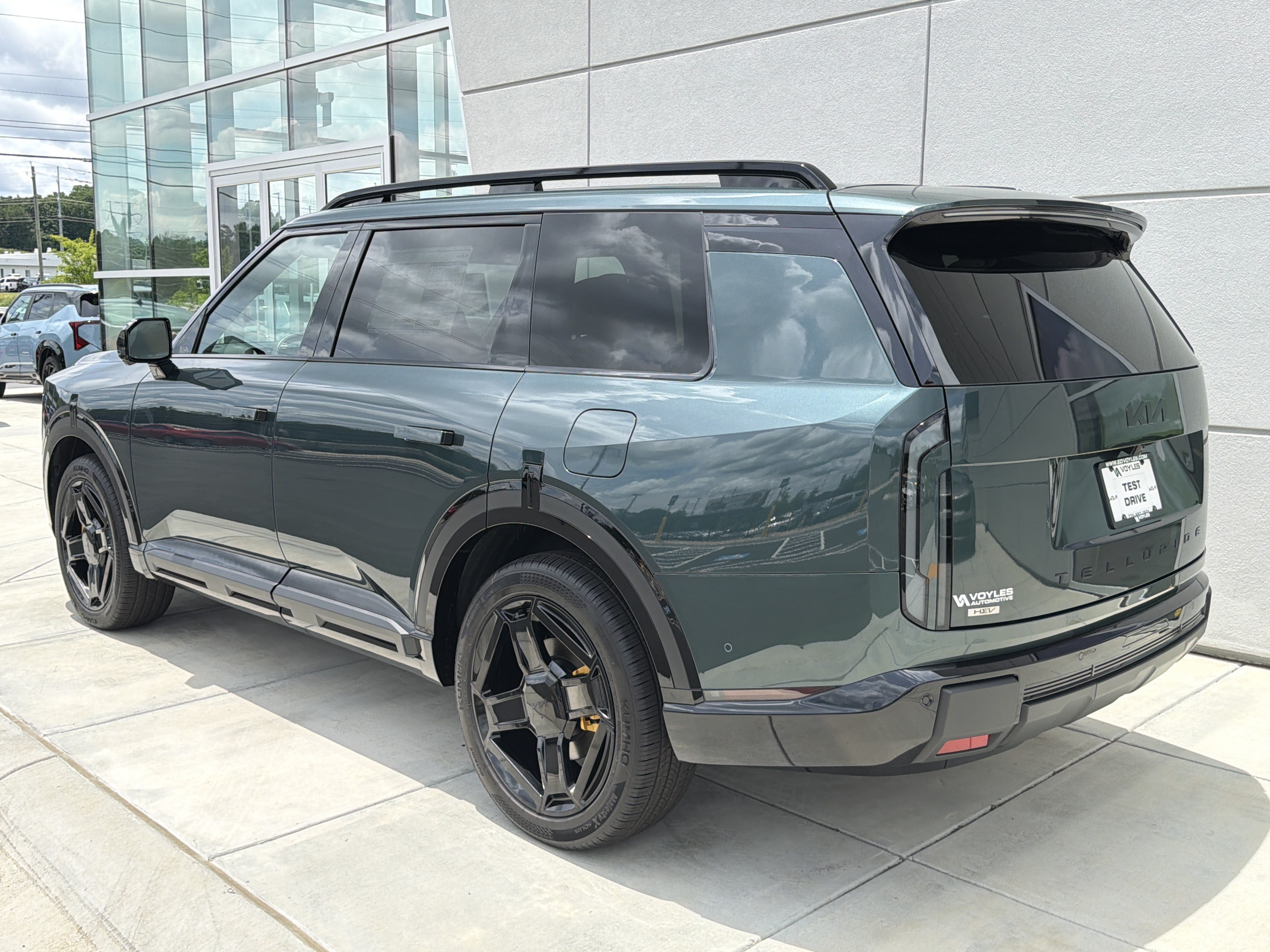 New 2027 Black Jade Green Kia X-Line SX image 5