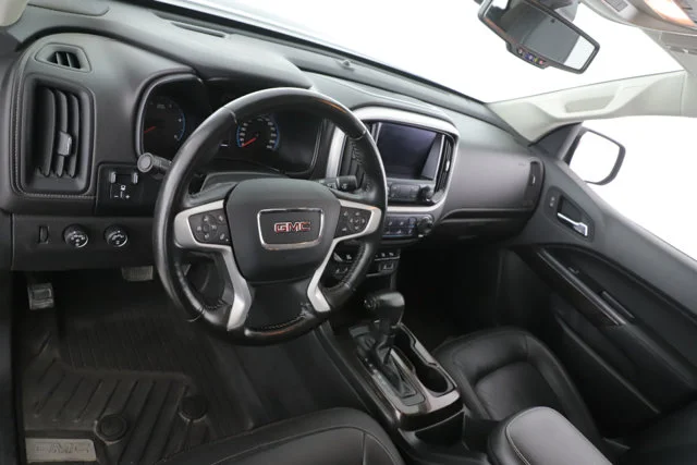 Used 2021  GMC Elevation image 22