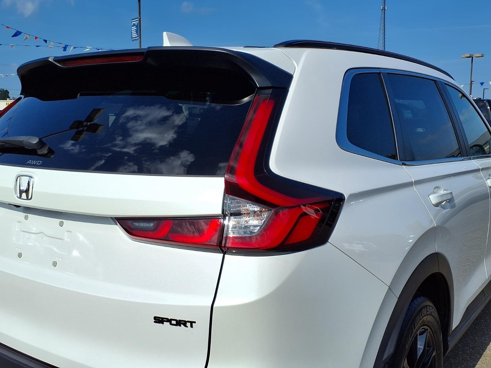 Used 2024 Platinum White Pearl Honda Sport-L image 17