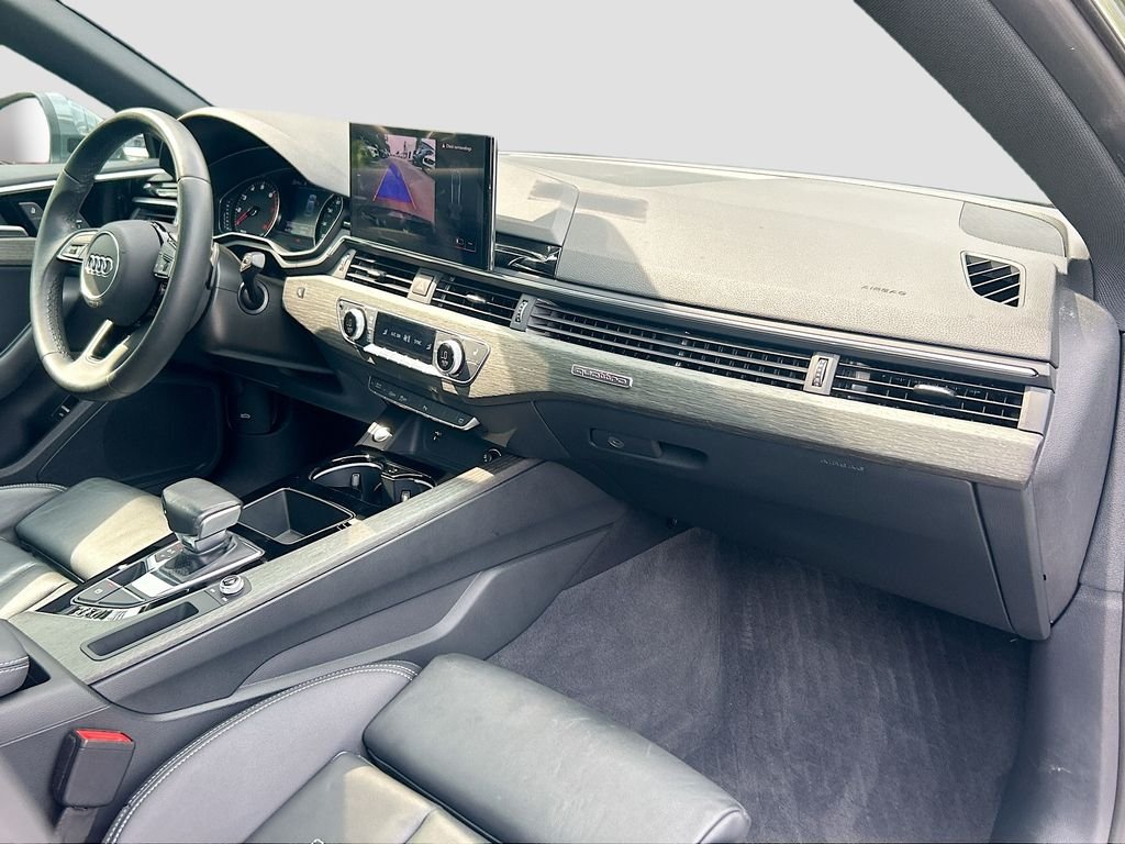 Used 2023 Daytona Gray Pearl Effect Audi S line Premium image 30