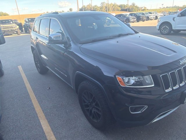 Used 2015 Brilliant Black Crystal Pearlcoat Jeep Limited image 2