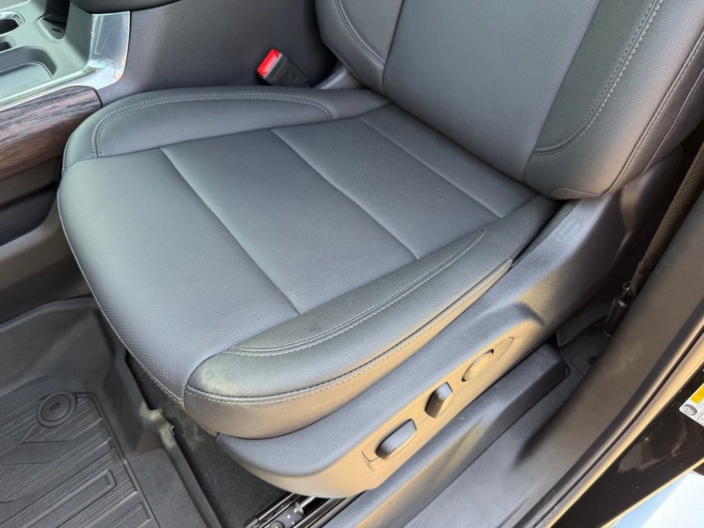 New 2026 Onyx Black GMC SLT image 12