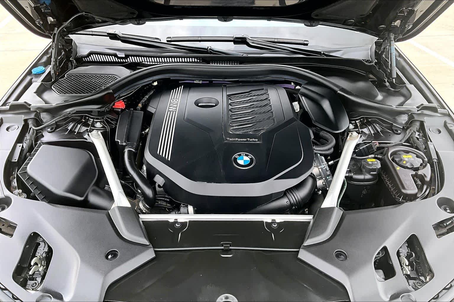 Used 2022 Dark Graphite Metallic BMW 540i image 30