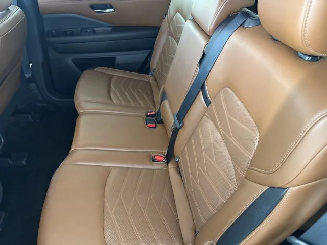 Used 2022 Silver Nissan Platinum image 29