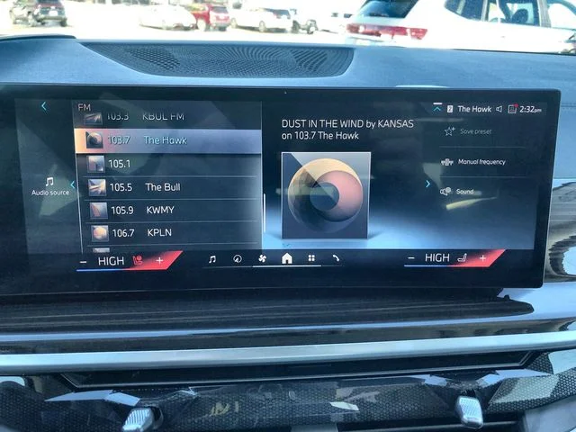 Used 2025 Gray BMW xDrive40i image 16