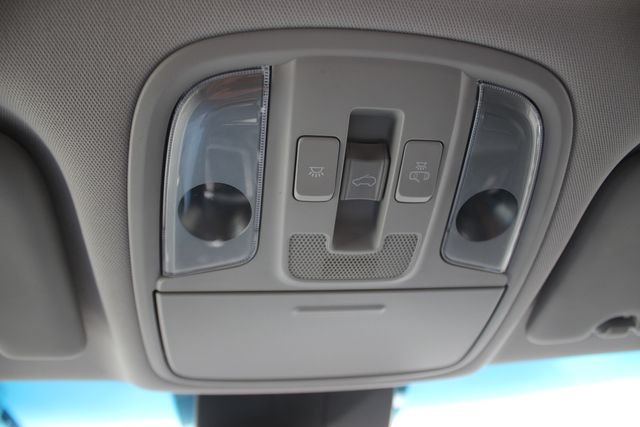 Used 2022 Red Kia EX image 12