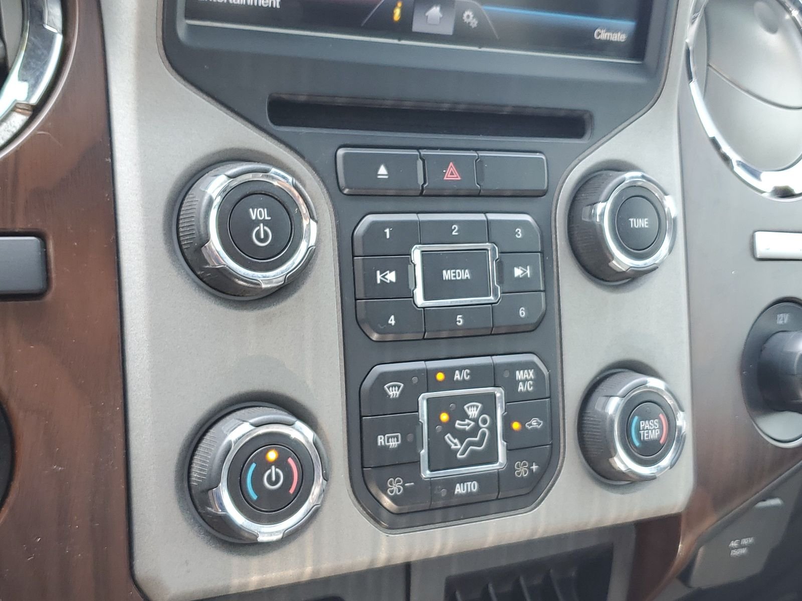 Used 2016 Black Ford Lariat image 27
