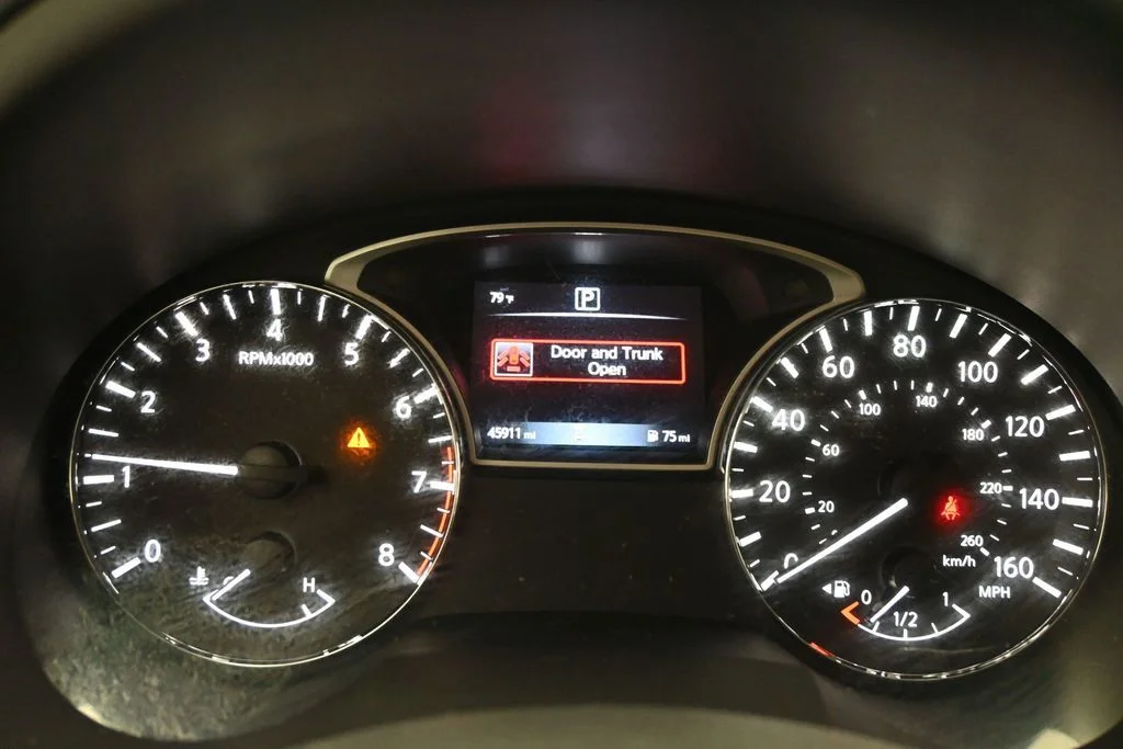 Used 2018 Gray Nissan 2.5 SR image 21