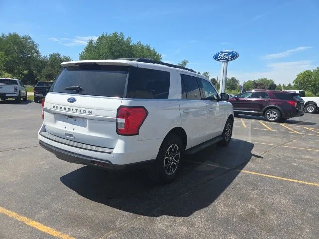Used 2023 Oxford White Ford XLT image 6