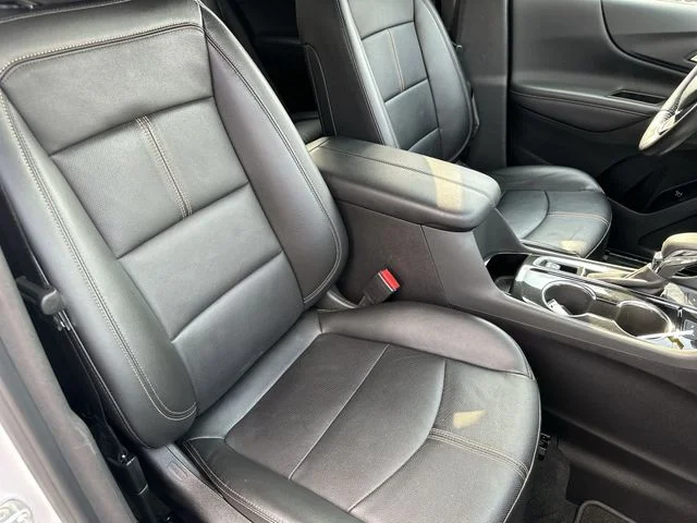 Used 2022 Beige Chevrolet Premier image 27