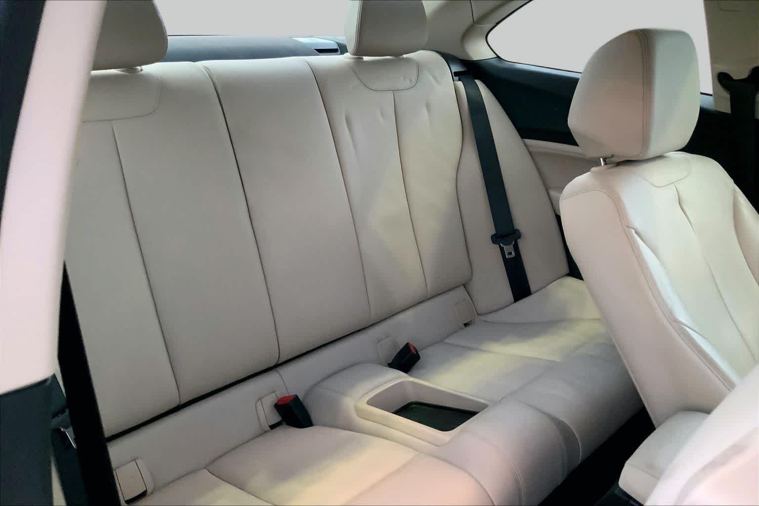 Used 2015 Alpine White BMW 228i image 19