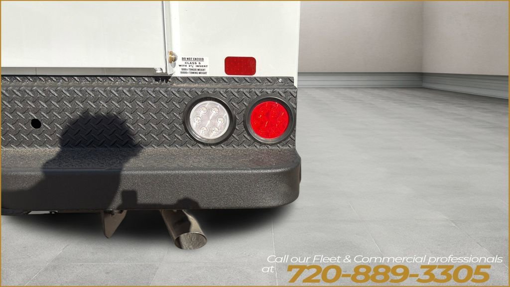 New 2025 Summit White Chevrolet WT image 71