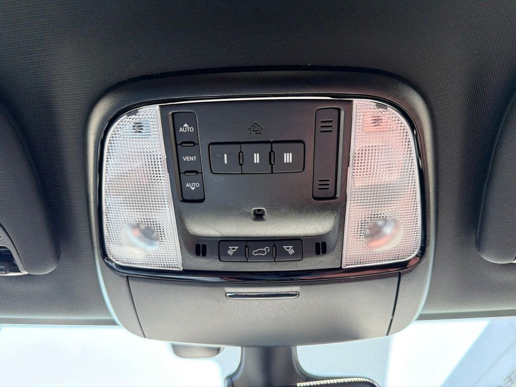New 2026 Vapor Gray Exterior Paint Dodge GT Plus HEMI V8 image 22