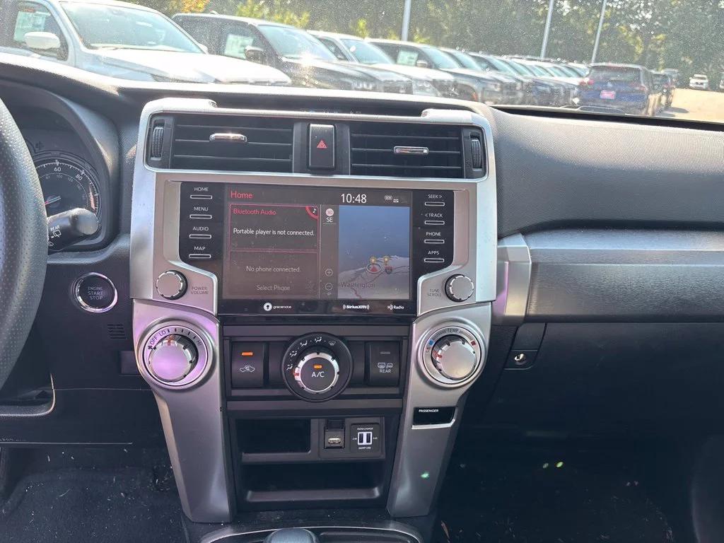 Used 2020 White Toyota SR5 Premium image 11