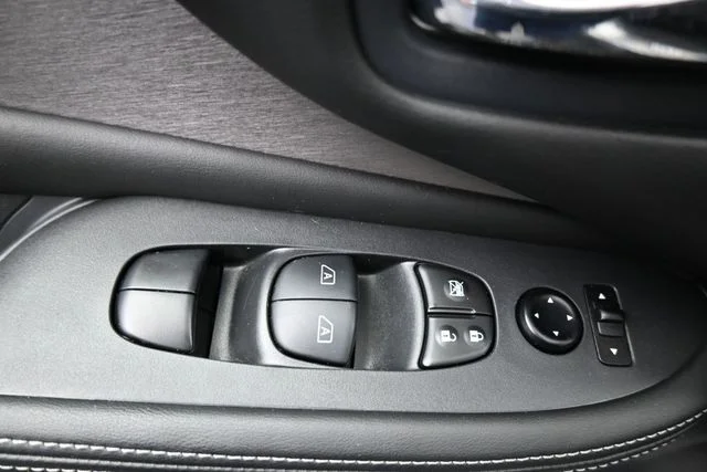 Used 2023 White Nissan SV image 13