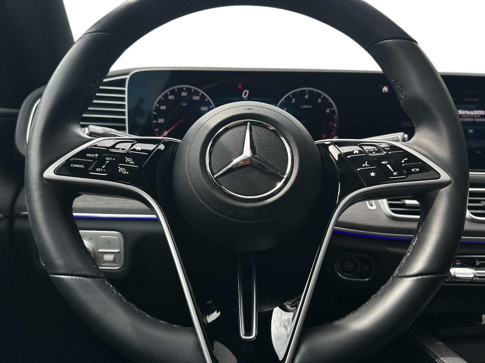 Certified Used 2025 Black Mercedes-Benz GLE 350 image 19