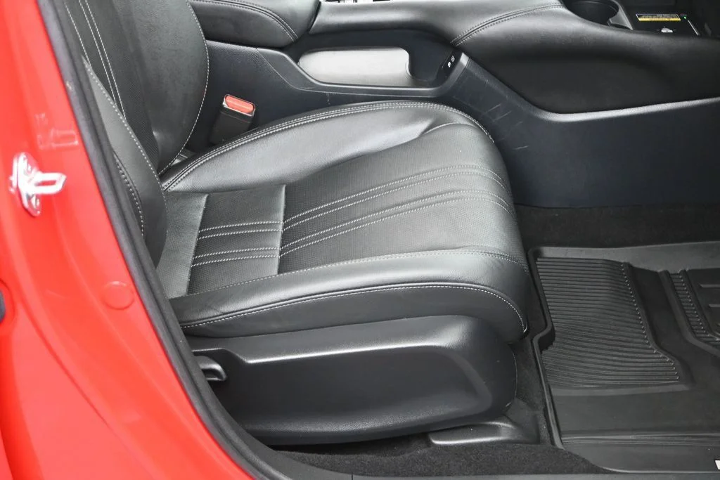 Certified Used 2024 Red Honda EX-L image 11